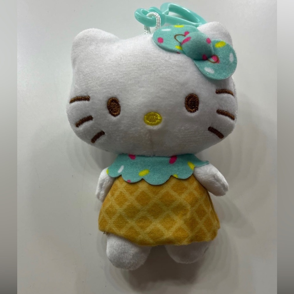 Hellokitty keychain